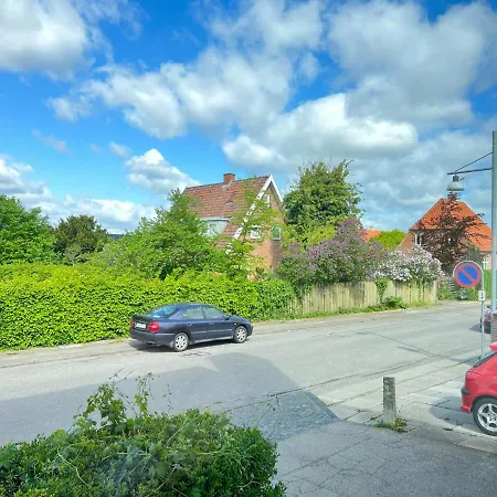 Studio In Glostrup, Hovedvejen 70, *